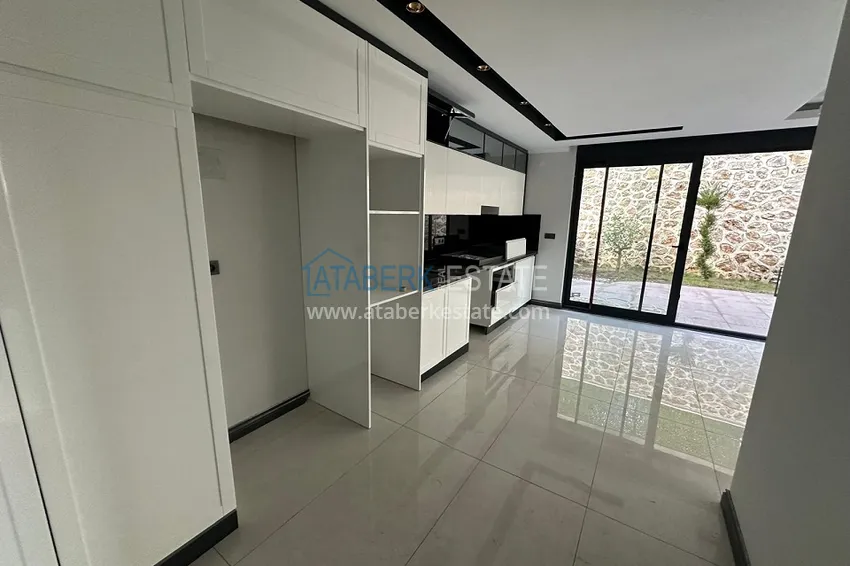 Purchase Three-room apartment with access to the garden in a luxury complex — Alanya city center, Büyühasbahce district 4 