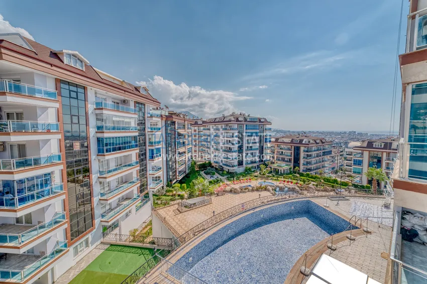 Turnkey three-room apartment in Alanya, Oba district in a premium residence 5 