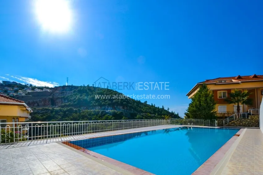 Furnished townhouse with panoramic views in Alanya, Kargicak district 6 