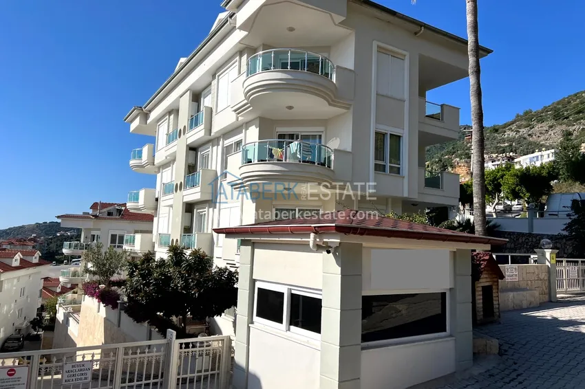 Furnished 2+1 apartment with sea view, suitable for a residence permit - Alanya center, Cleopatra beach area 7 