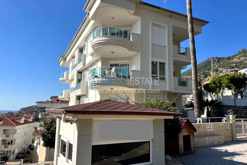 Furnished 2+1 apartment with sea view, suitable for a residence permit - Alanya center, Cleopatra beach area 8 