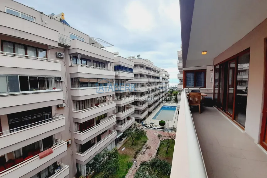 Purchase  Furnished one-bedroom apartment by the sea in Mahmutlar, Alanya  11 