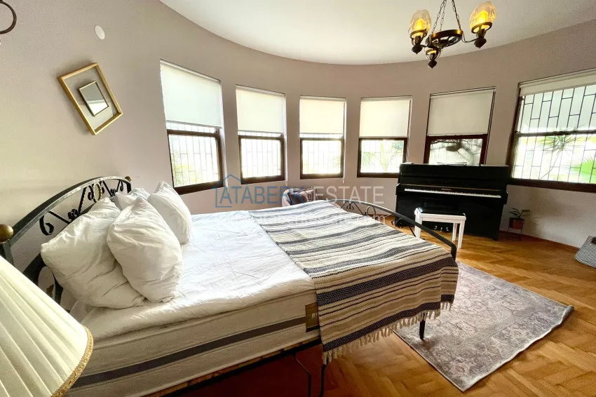 Purchase Three-room furnished apartment in the center of Alanya - in the historical part of Kale 10 