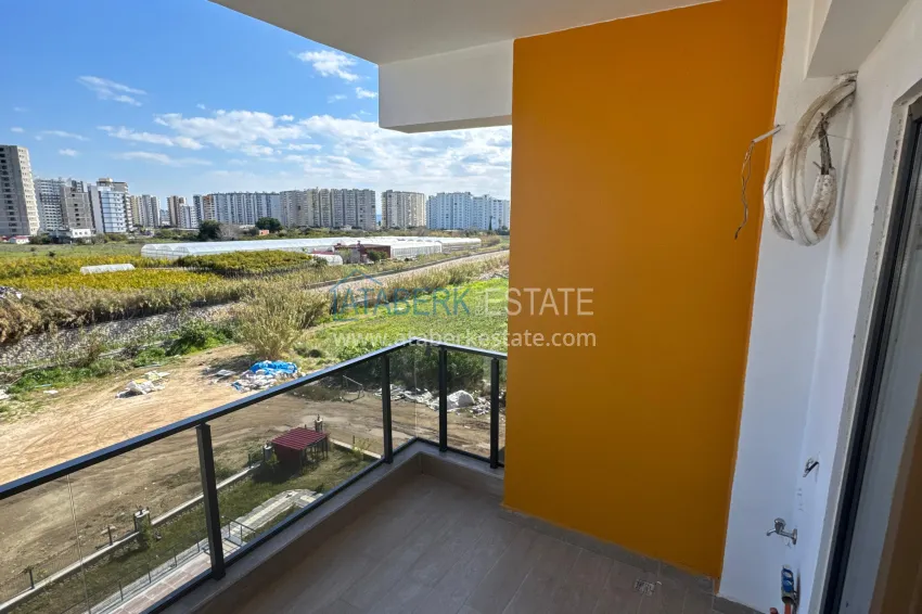Purchase One bedroom apartment with a fine finish and two balconies — Mersin, Tomyuk 12