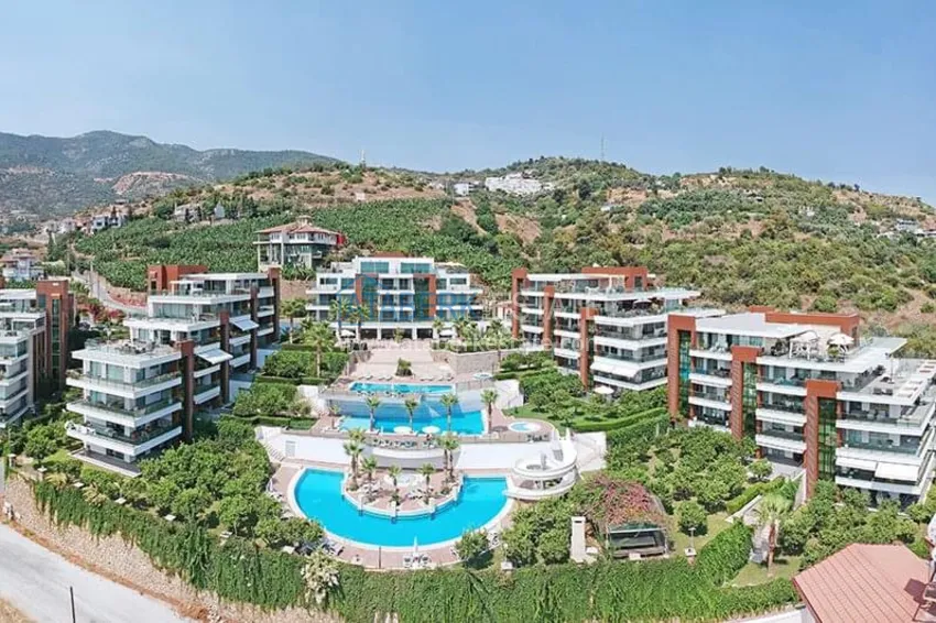 Two-bedroom apartment with furniture and panoramic views in Cikcilli Alanya 1 