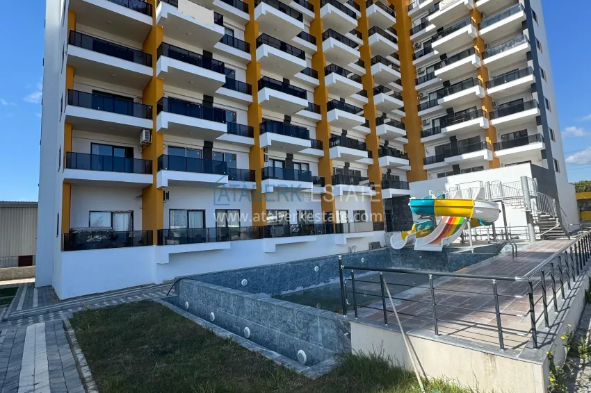 One bedroom apartment with a fine finish and two balconies — Mersin, Tomyuk 3