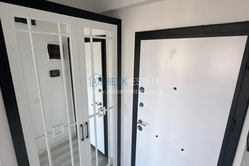 Purchase One bedroom apartment with a fine finish and two balconies — Mersin, Tomyuk 1