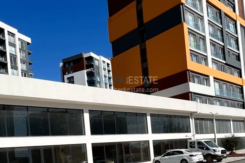 Commercial real estate suitable for citizenship in Antalya - Kepez district 3 