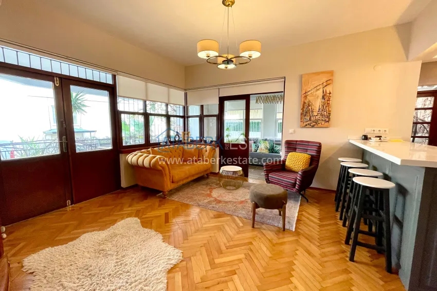 Purchase Three-room furnished apartment in the center of Alanya - in the historical part of Kale 3 