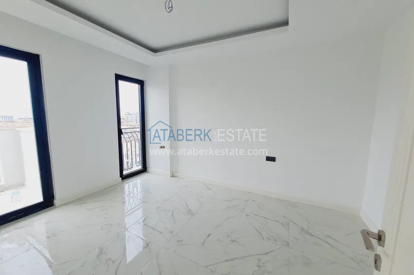 Purchase 1+1 apartment with sea view in the center of Alanya — Cleopatra beach area 4 