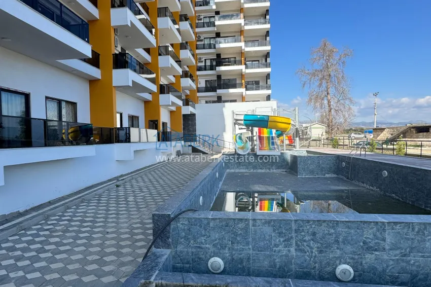 One bedroom apartment with a fine finish and two balconies — Mersin, Tomyuk 4