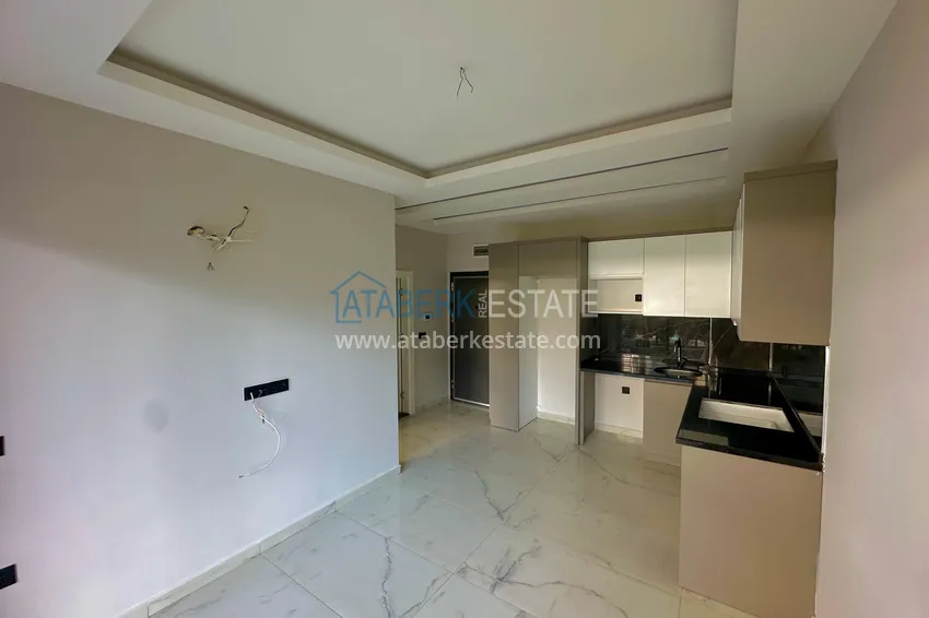 Purchase  One-bedroom apartment with a fine finish in Alanya Oba district 5 