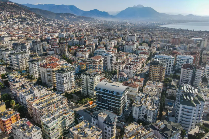 Real estate from the developer! Residential complex under construction in the center of Alanya, Cleopatra beach area 6 