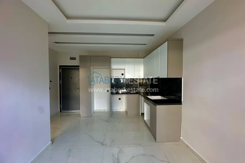 Purchase  One-bedroom apartment with a fine finish in Alanya Oba district 6 