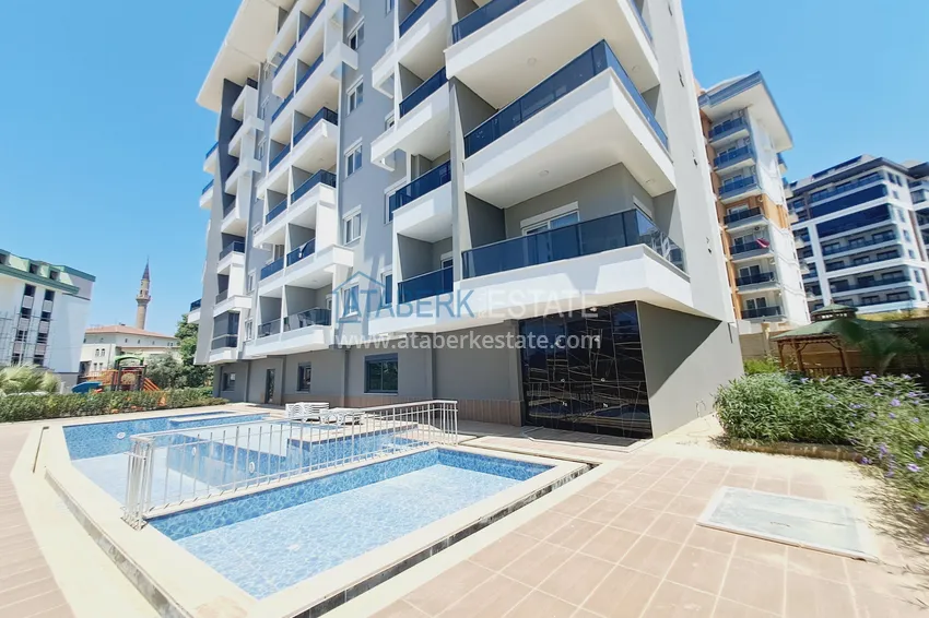 Turnkey one-bedroom apartment directly from the owner in Alanya Avsallar district 7 