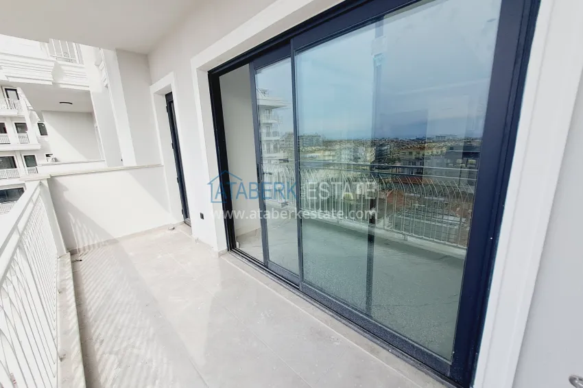 Purchase 1+1 apartment with sea view in the center of Alanya — Cleopatra beach area 7 