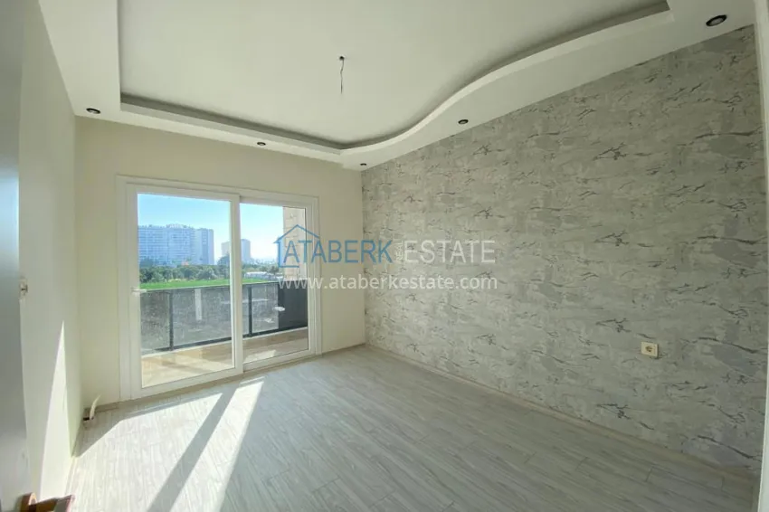 Purchase One bedroom apartment in a complex with a large area — Mersin, Tomyuk 4