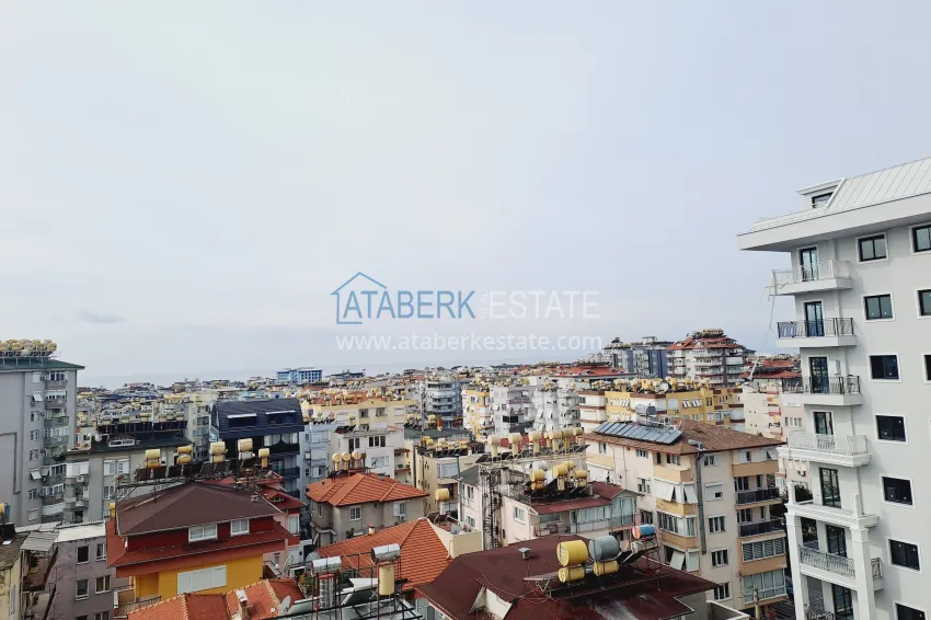 Purchase 1+1 apartment with sea view in the center of Alanya — Cleopatra beach area 9 