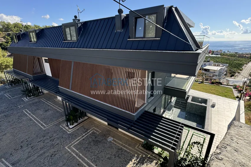 Luxury real estate! Villas in Alanya — Incekum district. Suitable for citizenship 10 