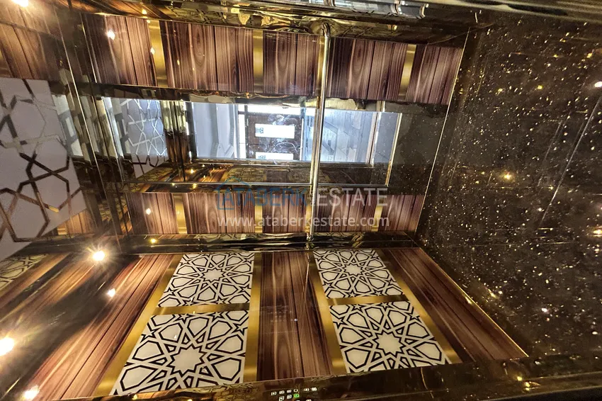 Luxury 2+1 apartment in a prestigious complex on the beachfront — Alanya, Mahmutlar 13 