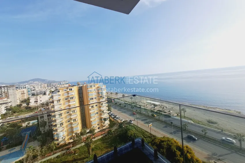 Purchase Beachfront apartment with direct sea view in Alanya, Mahmutlar district 11 