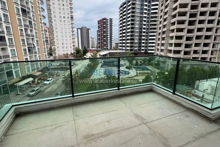 Purchase One bedroom apartment in a new complex 150 meters from the sea — Mersin, Tomyuk 11