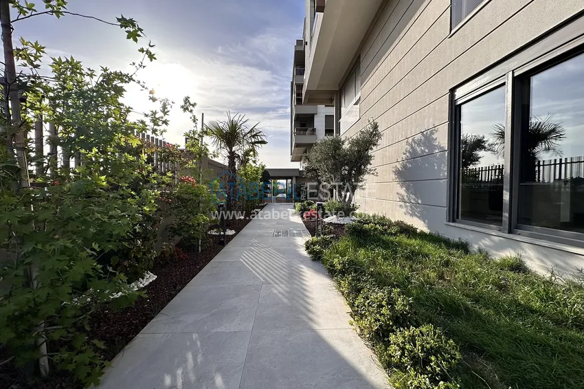 Primary real estate from a developer in Antalya — a new residential complex in the Altınova district 11 