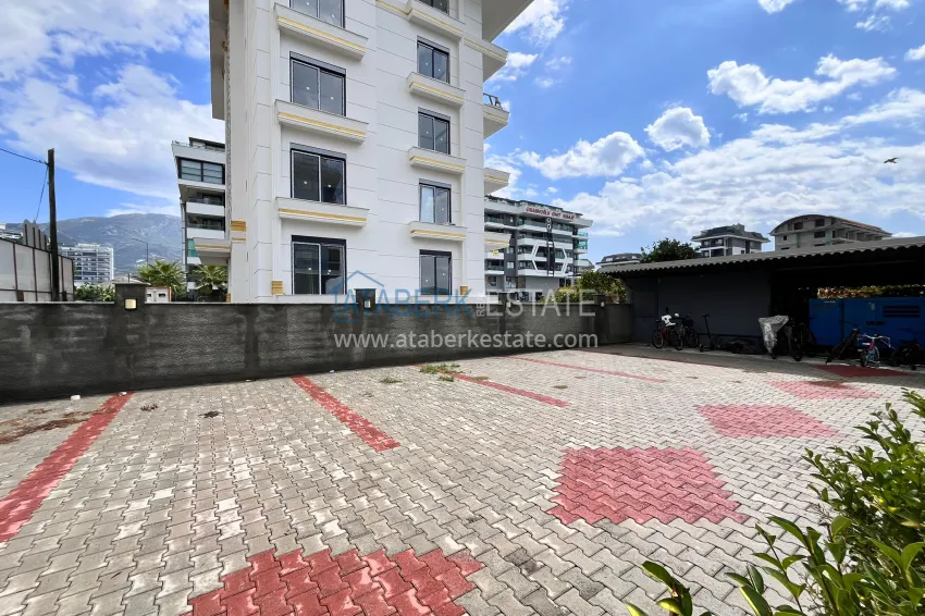 One bedroom apartment with furniture and sea view at a bargain price — Kargicak, Alanya 11 