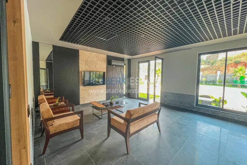 2+1 duplex penthouse with new furniture and mountain views in Oba, Alanya 12