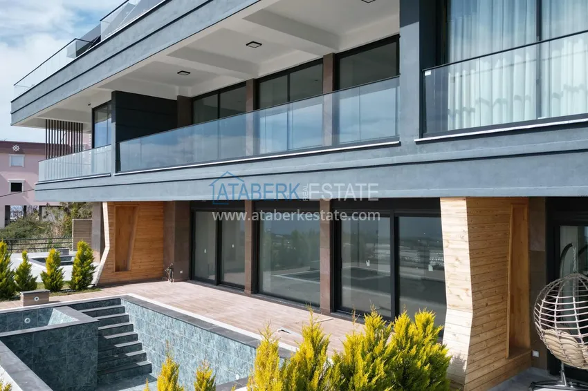 Luxury real estate! Villas in Alanya — Incekum district. Suitable for citizenship 12 