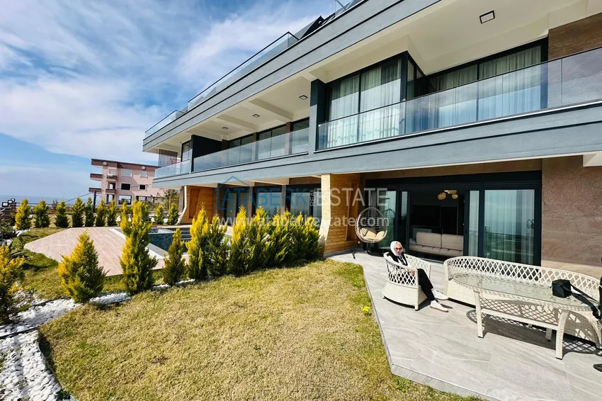 Luxury real estate! Villas in Alanya — Incekum district. Suitable for citizenship 13 