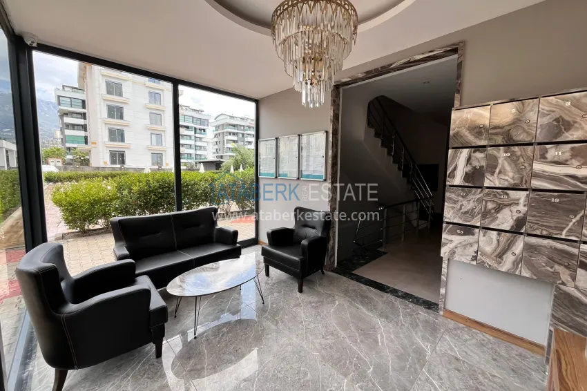 One bedroom apartment with furniture and sea view at a bargain price — Kargicak, Alanya 13 