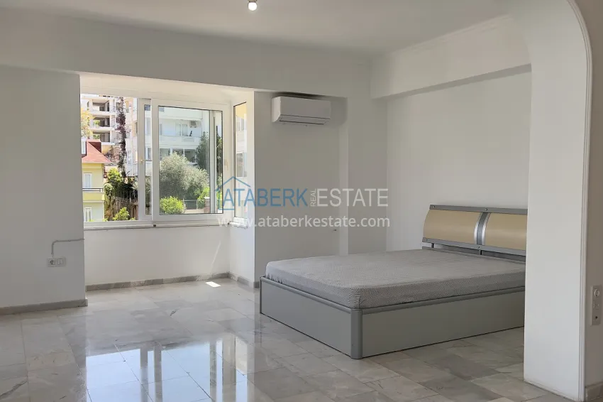 Purchase Three-level mansion in the historical center of Alanya - Kale 16
