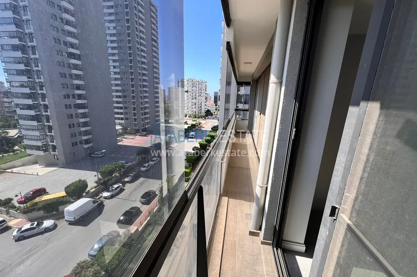 Purchase  Spacious linear 4+1 apartment in a new residential complex, Yenisehir district - Mersin 18 