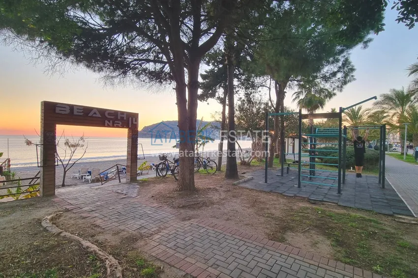 1+1 apartment for rent in the center of Alanya — comfort and proximity to the sea No. 26 24 