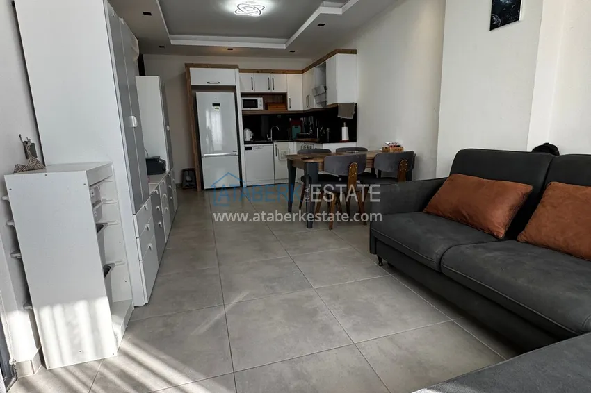 Purchase 1+1 apartment with furniture and a glazed balcony in a comfortable complex — Mahmutlar, Alanya 1 