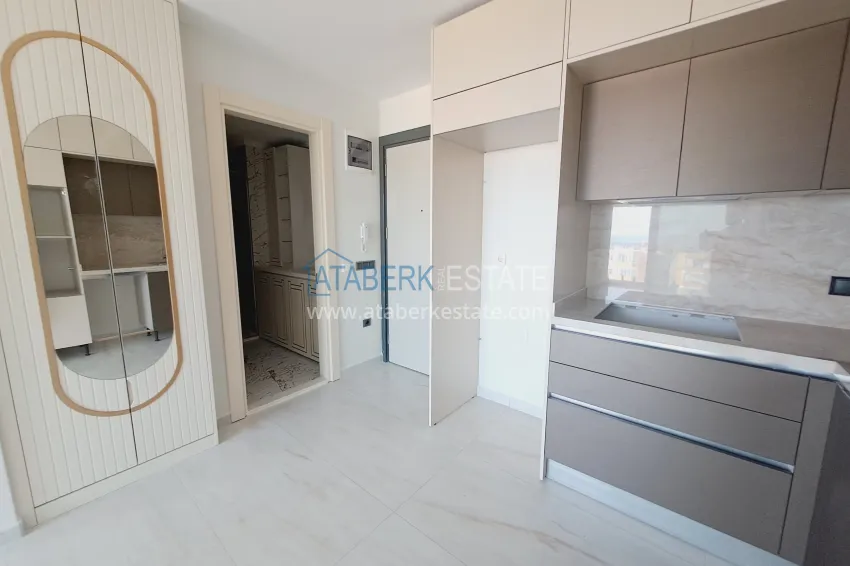 Purchase Beachfront apartment with direct sea view in Alanya, Mahmutlar district 1 