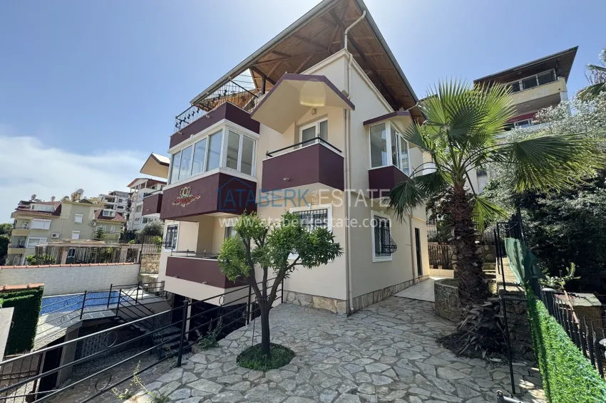Three-level mansion in the historical center of Alanya - Kale 1