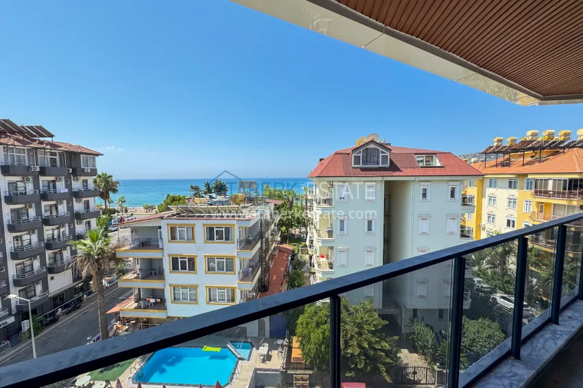 Purchase 4+1 panoramic penthouse duplex in the center of Alanya — the first coastal one, suitable for citizenship 24