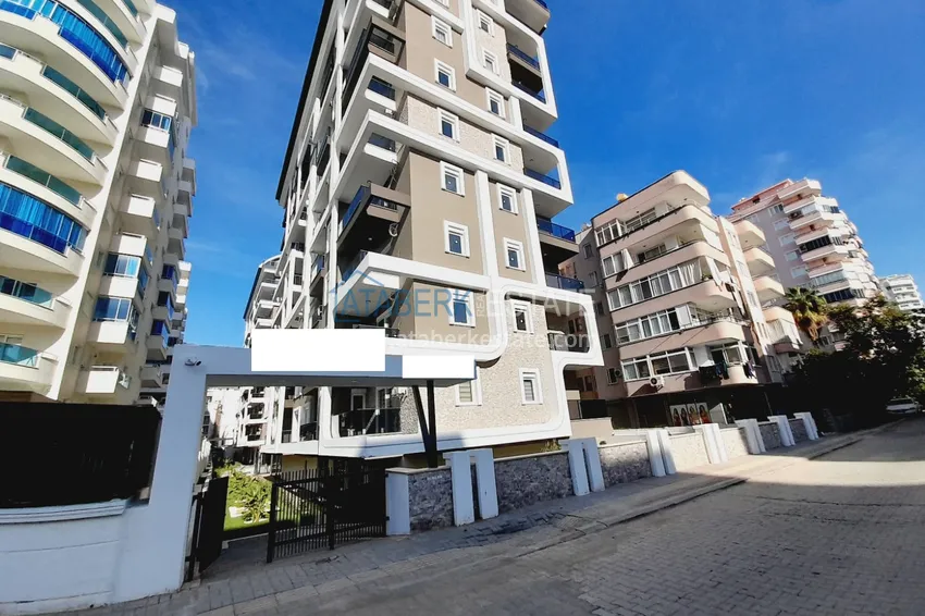 1+1 apartments with fine finishing in a luxury residence — Alanya, Mahmutlar district 2 