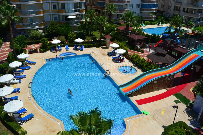 Luxury 2+1 apartment in a prestigious complex on the beachfront — Alanya, Mahmutlar 4 