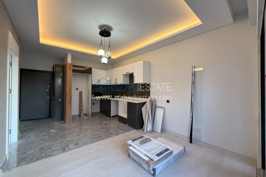 Purchase One bedroom apartment with a glazed balcony in a new complex - Tomyuk district, Mersin 2