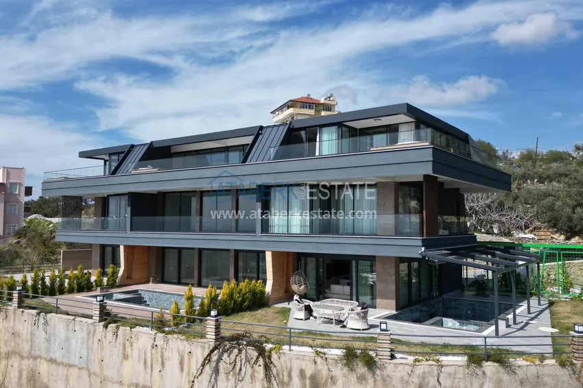 Luxury real estate! Villas in Alanya — Incekum district. Suitable for citizenship 2 