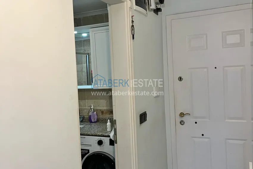 Purchase  1+1 apartment of 72 m2 in the center of Alanya with new furniture and two balconies - Cleopatra beach area 2 