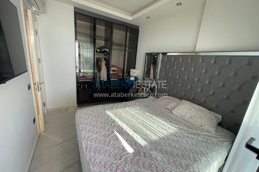 Purchase  Beachfront apartment with direct sea view in Alanya, Mahmutlar district 3 