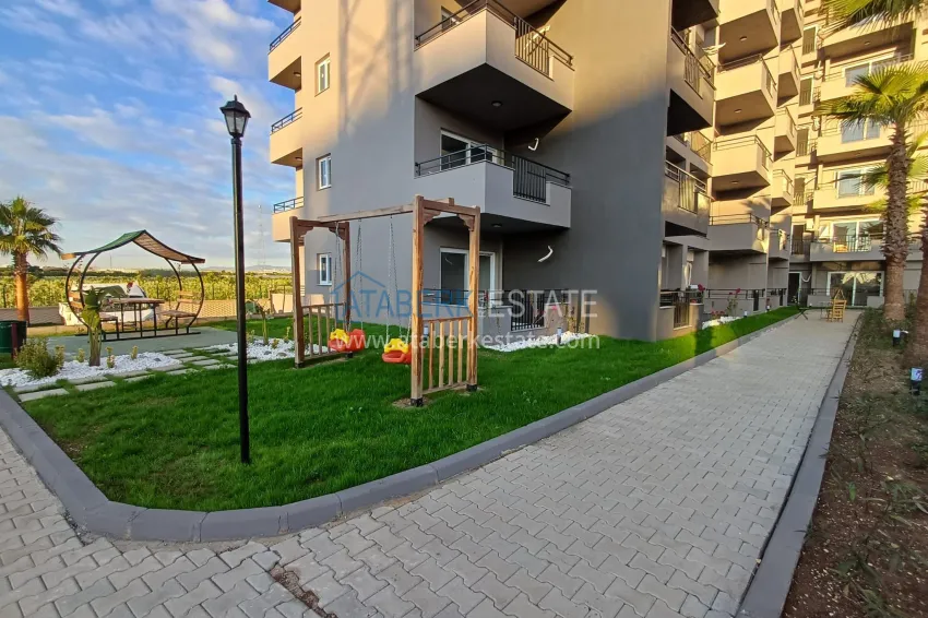 Apartments 1 + 1 in a complex under construction with infrastructure in Cesmeli-Mersin 3 
