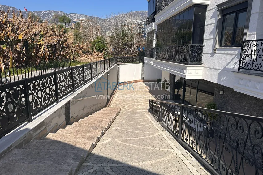 One-bedroom apartment in Mahmutlar with new modern furniture  3 