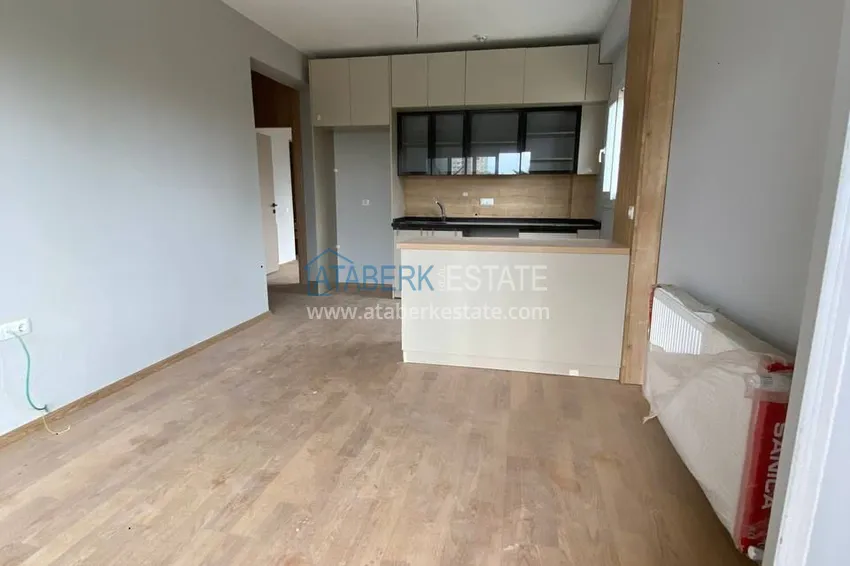 Purchase  One bedroom apartment from the owner with a fine finish in Mersin, Cesmeli district 3 