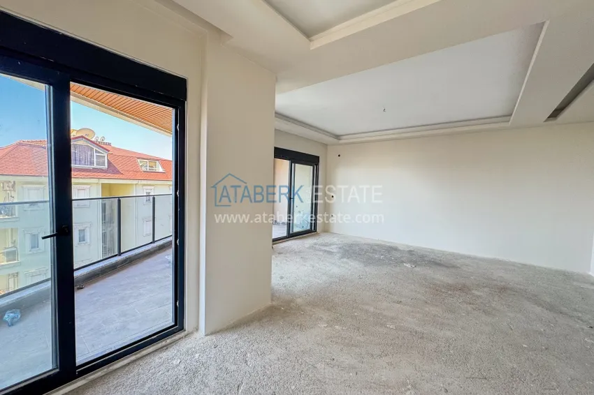 Purchase 4+1 panoramic penthouse duplex in the center of Alanya — the first coastal one, suitable for citizenship 3