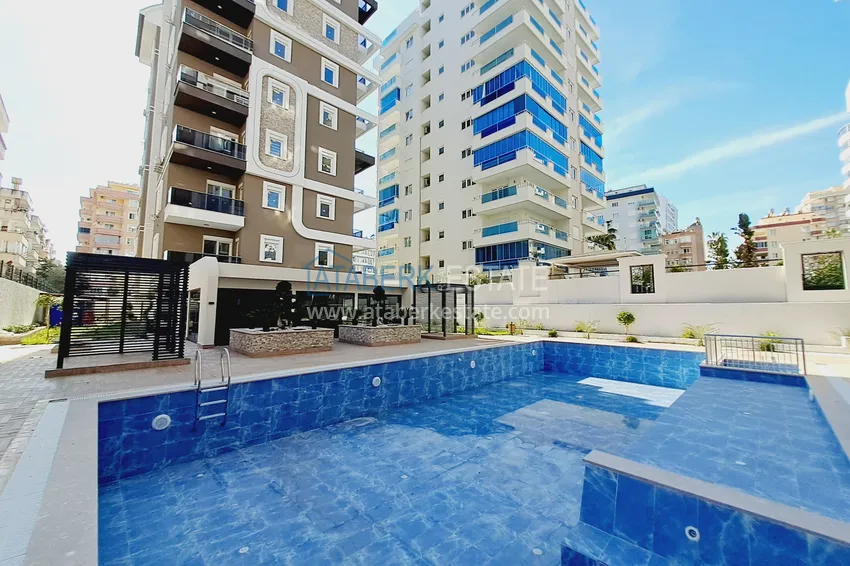 1+1 apartments with fine finishing in a luxury residence — Alanya, Mahmutlar district 4 